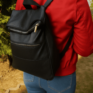 Elegancki Plecak Skórzany Unisex w Kolorze Czarnym | Wykonany z Pełnej Skóry | Idealny do Pracy i Podróży  Uniwersalny Design i Funkcjonalność